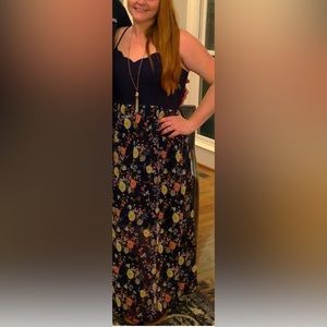 Market and Spruce Maxi- scalloped neckline and open back